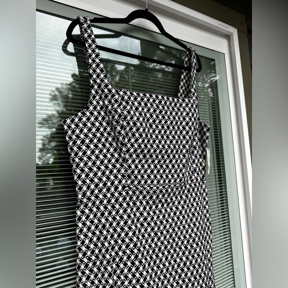 Anthropologie Women’s Ariana Square Neck Asymmetrical Ruffle Hem Dress Size XL - Picture 11 of 11